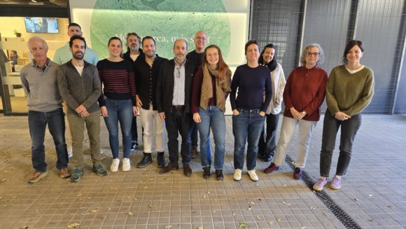 Descobreixen com un bacteri respiratori obté lípids essencials de l’organisme humà i es dirigeix a teixits rics en greix